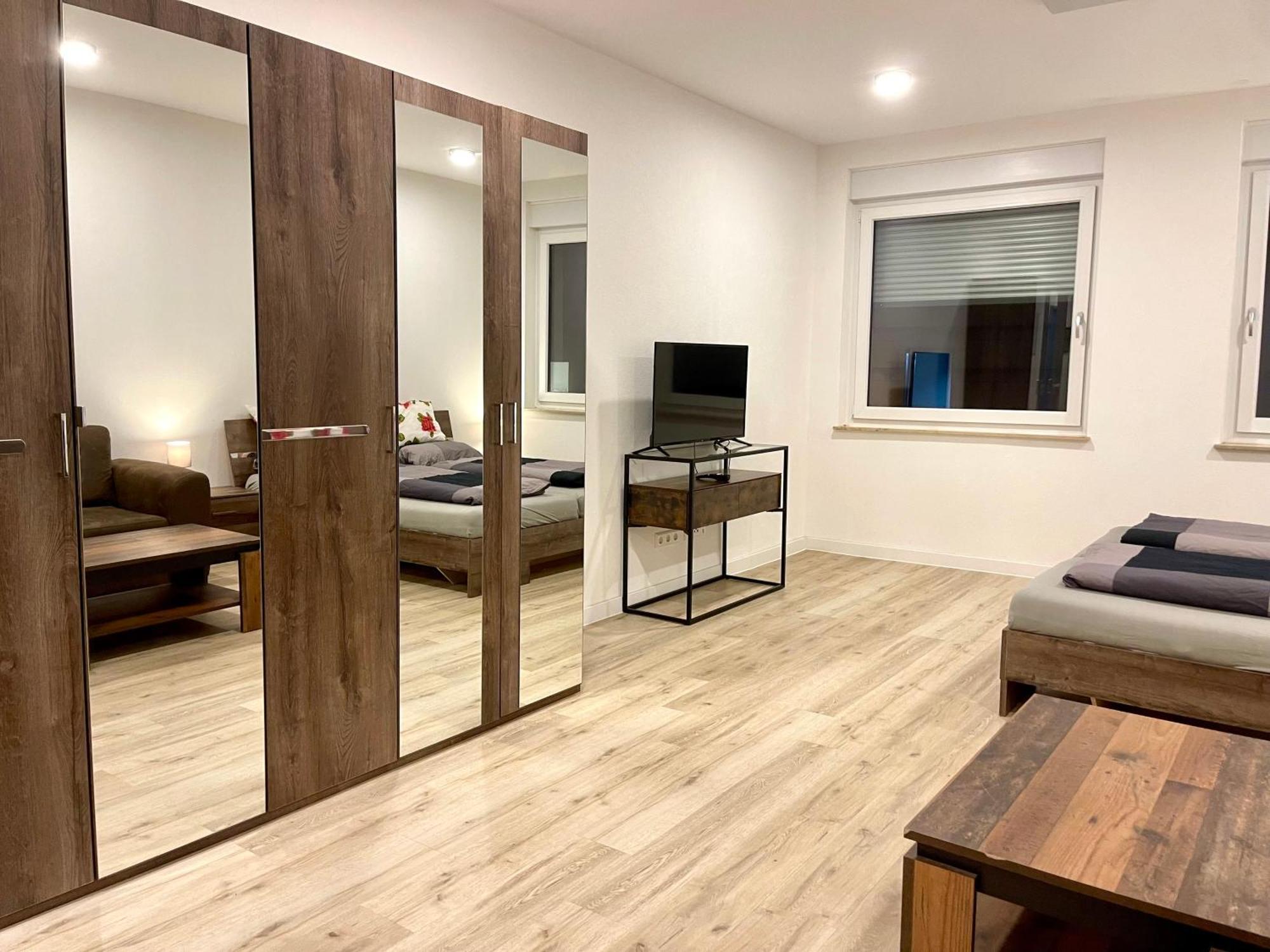 Neu Grosse Einzimmerwohnung Im Zentrum Goldstadt Pforzheim Schloessle 외부 사진