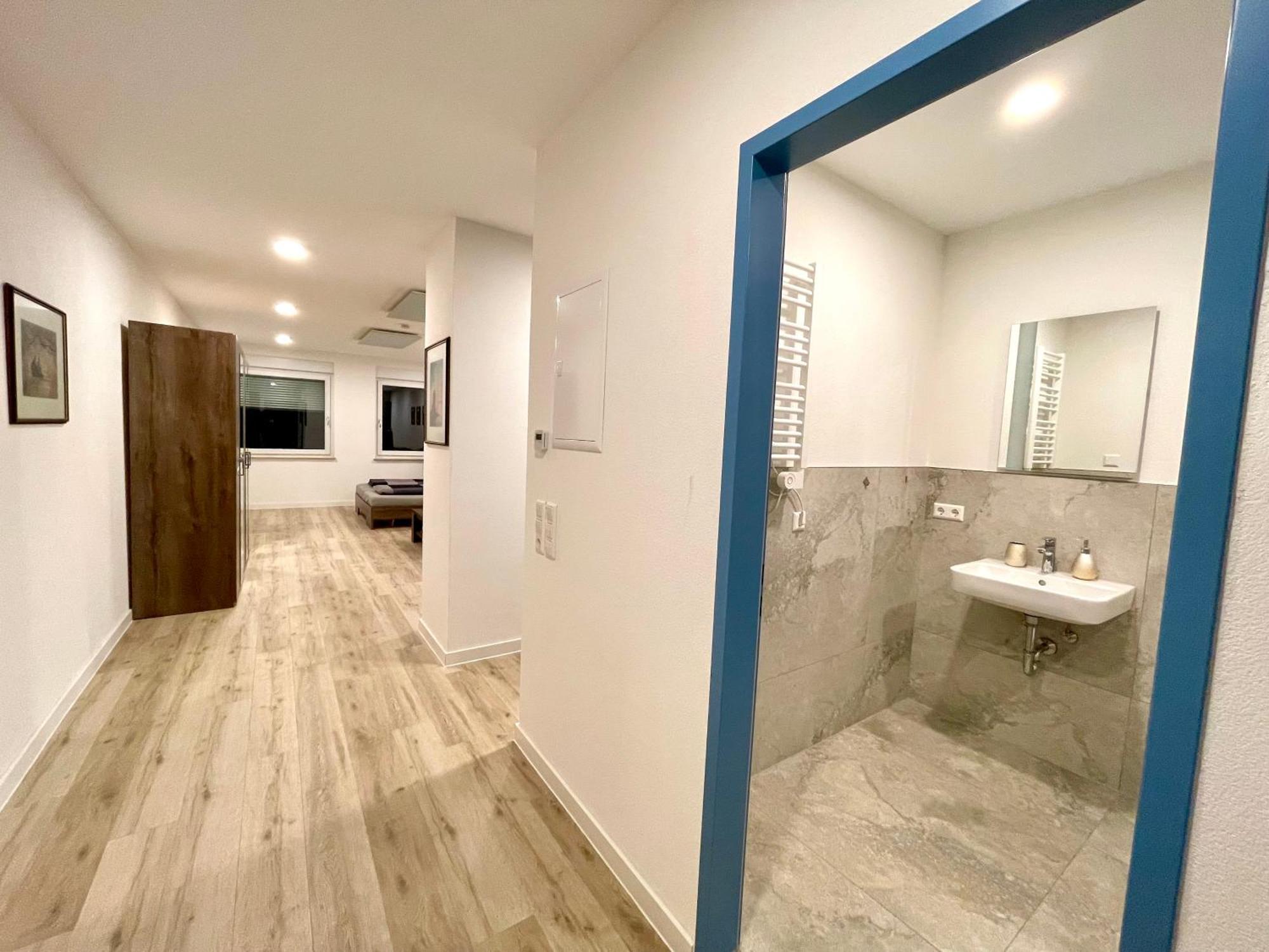 Neu Grosse Einzimmerwohnung Im Zentrum Goldstadt Pforzheim Schloessle 외부 사진